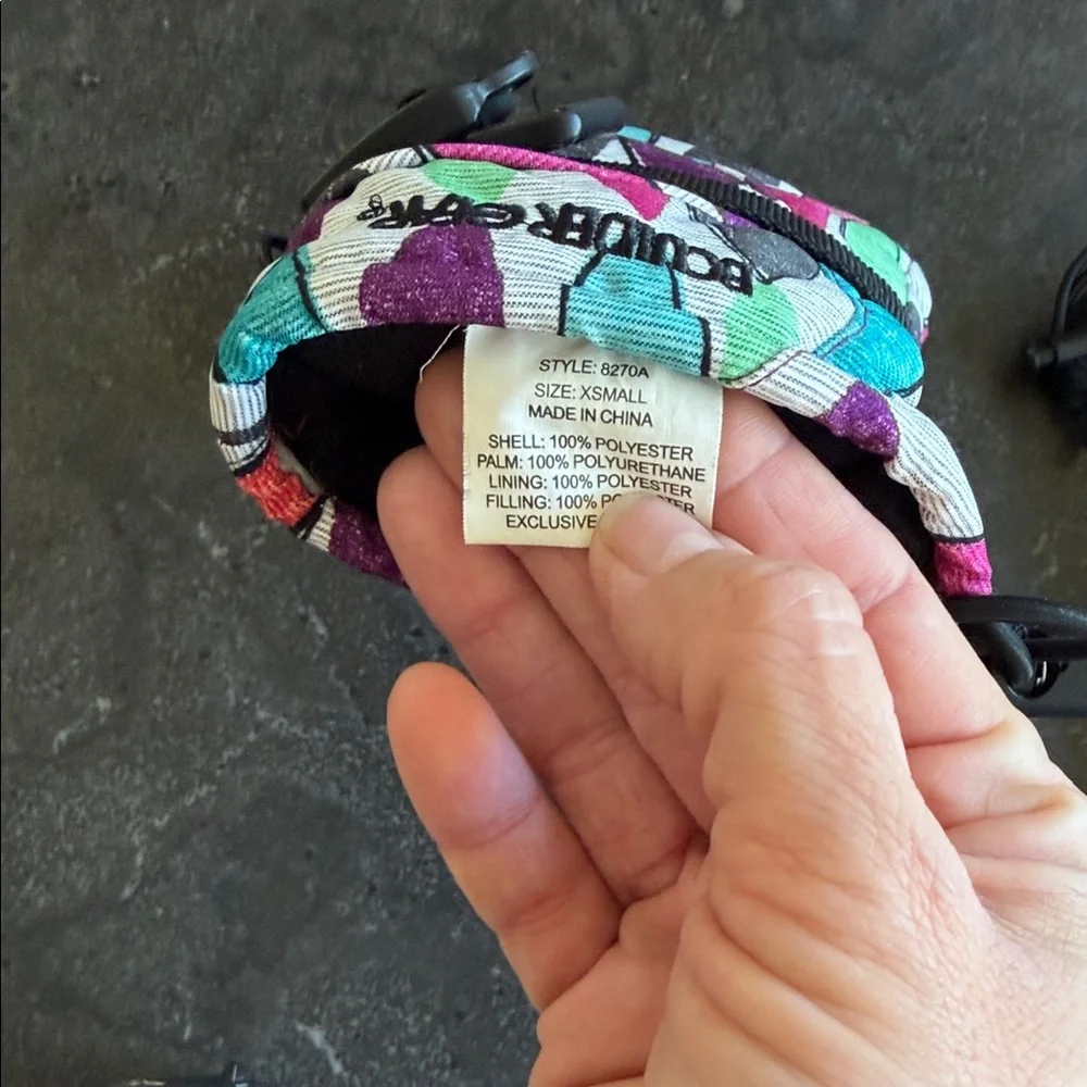 Head vibrant mittens
